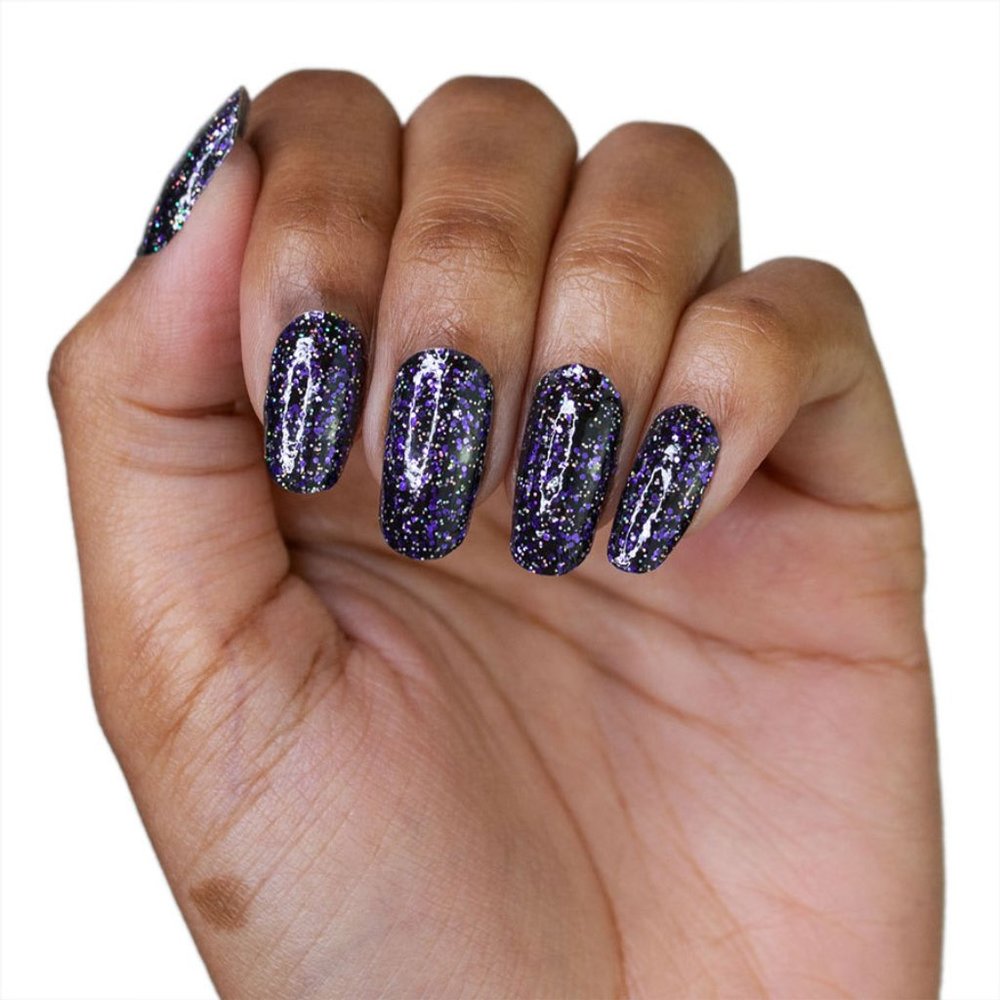 Living the Gleam Color Street Nail Strips